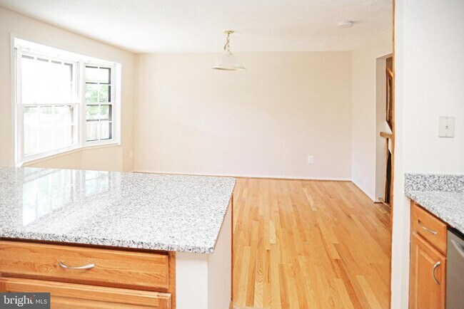 Foto del edificio - 329 Gundry Dr