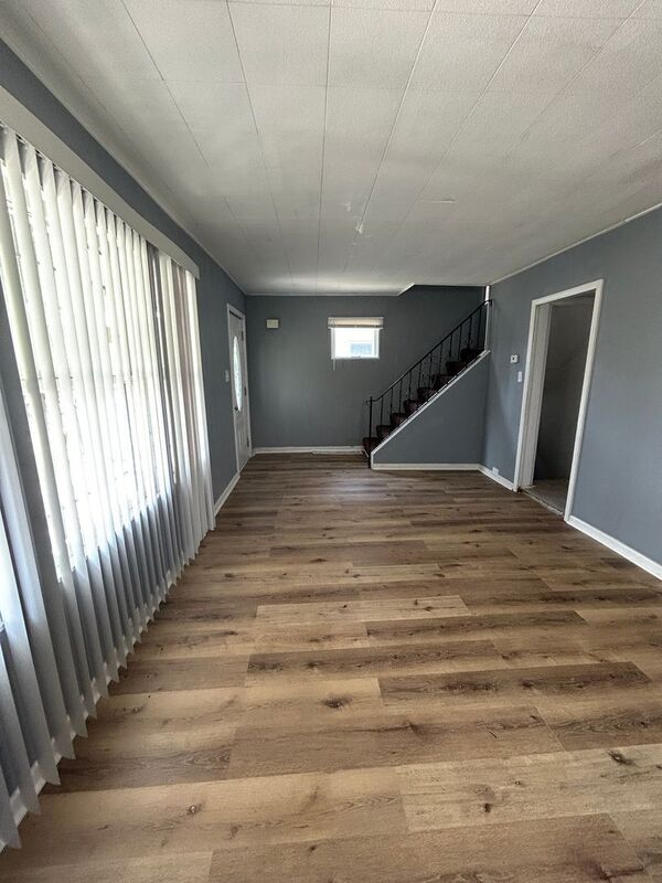 Building Photo - 13321 Caine Ave