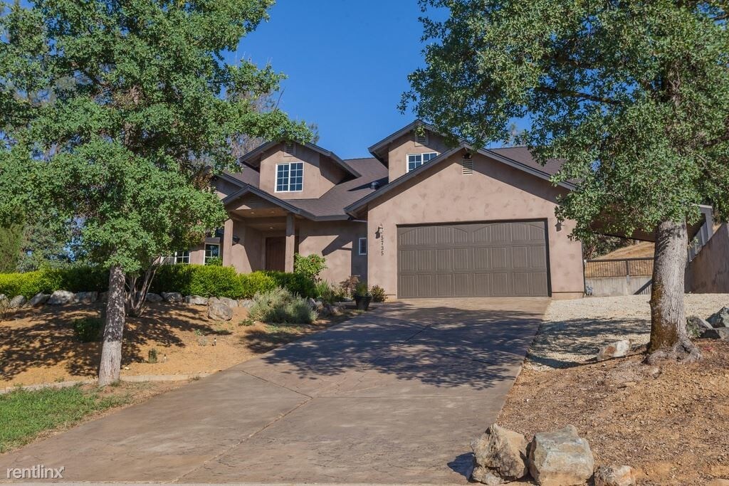 5 br, 4.5 bath House 5735 Beaumont Drive House for Rent in Redding