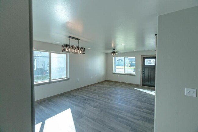 Foto del edificio - 3930 St Marys - B St