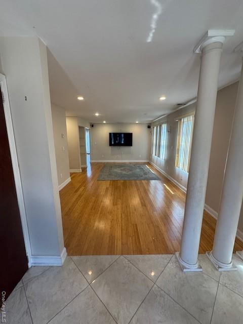Building Photo - 2641 Montauk Ave