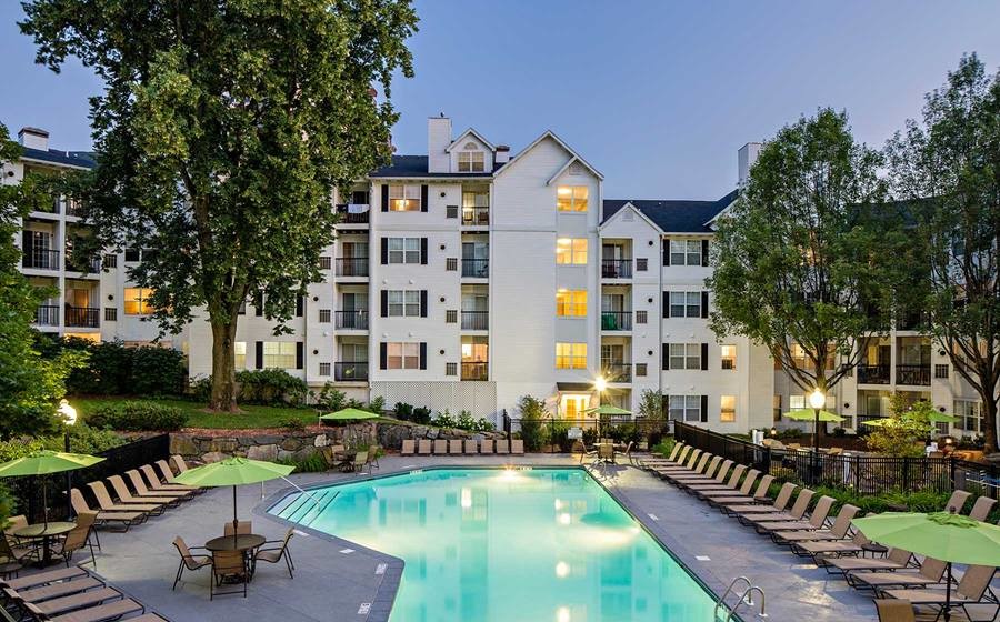 Swimming Pool - The Parc at Glenbrook