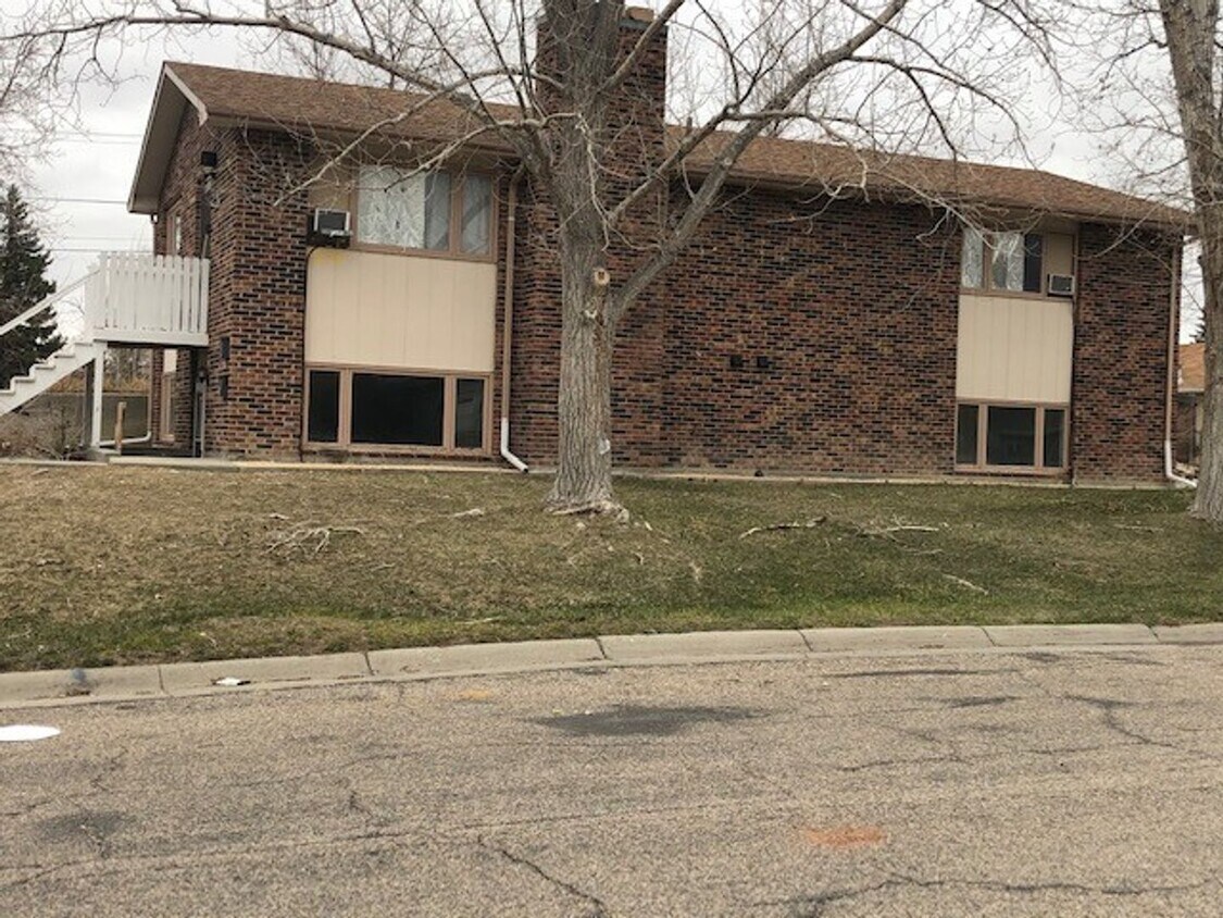 Primary Photo - 1303 East