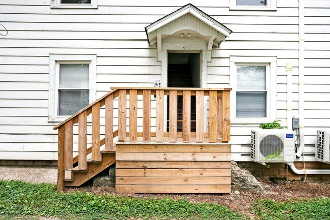 Foto del edificio - 104 Taylor Blvd