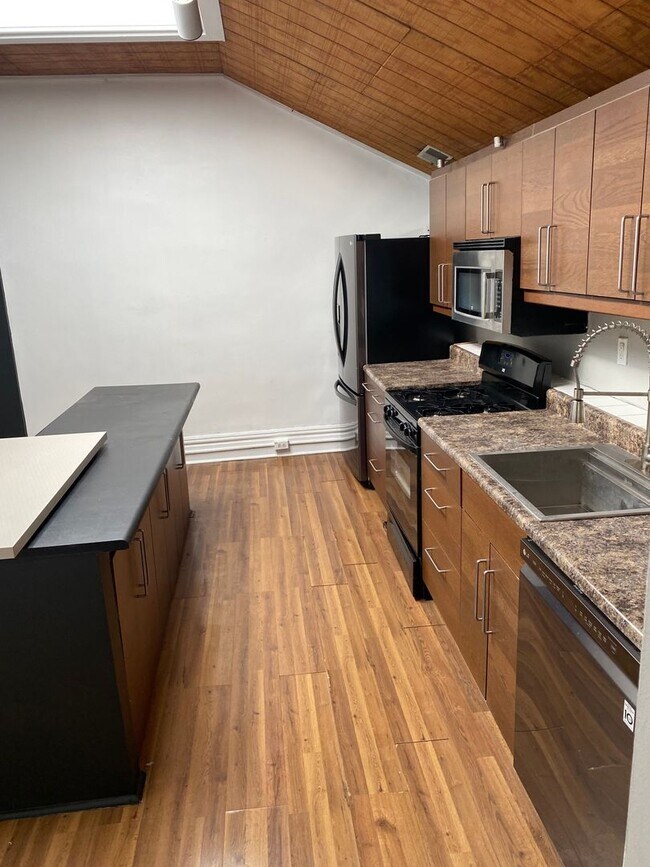 Building Photo - 74 S 12th