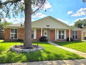 Building Photo - 11207 Broadsweep Dr