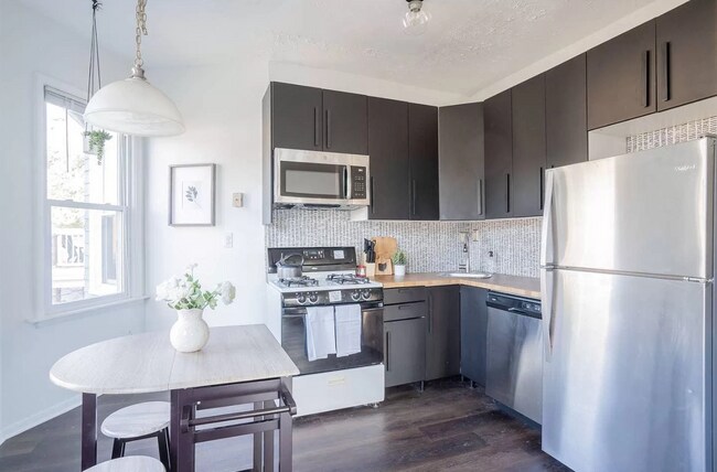 Building Photo - 3578 Michigan Ave