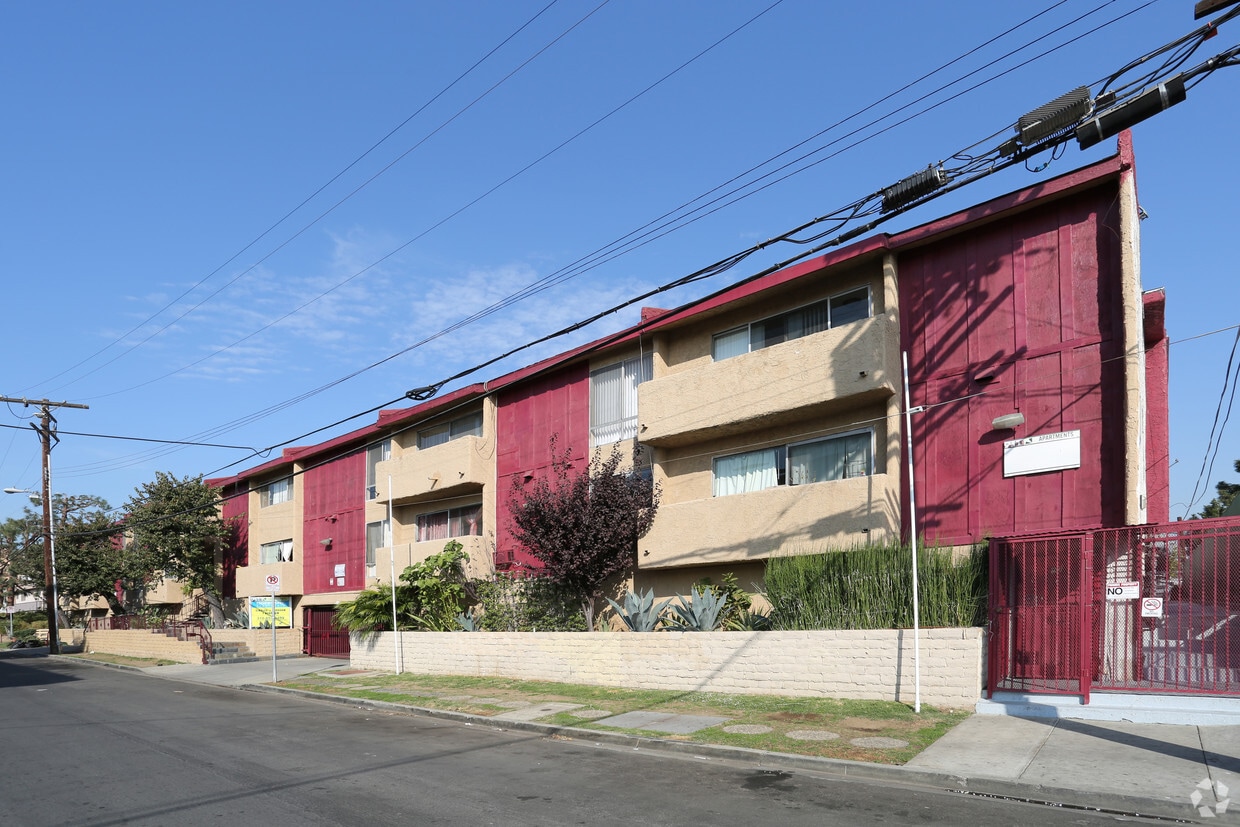 Primary Photo - Dufresne apartments