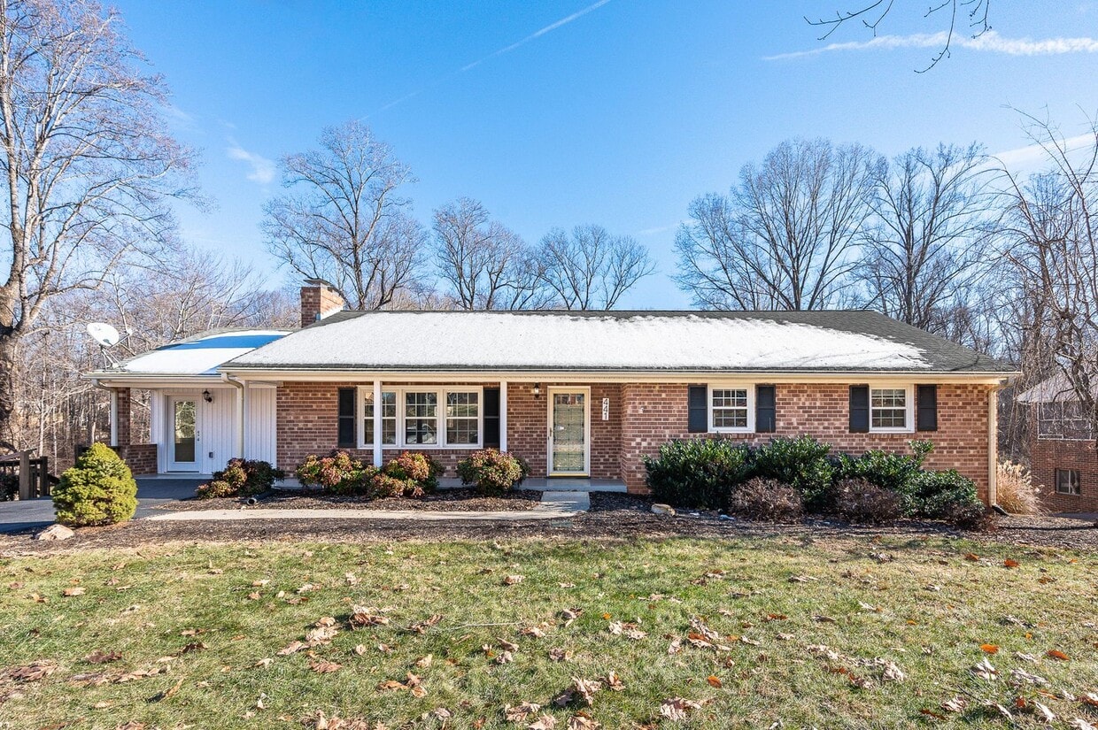 4 Bedroom Home in Campbell County - 4 Bedroom Home in Campbell County