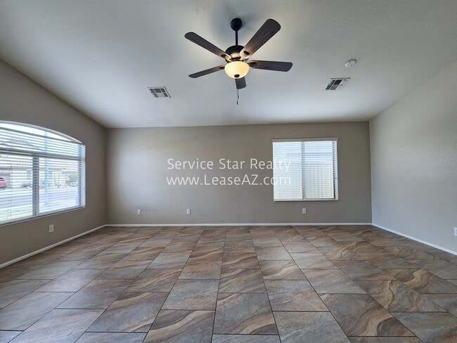 Building Photo - 4475 E Runaway Bay Dr