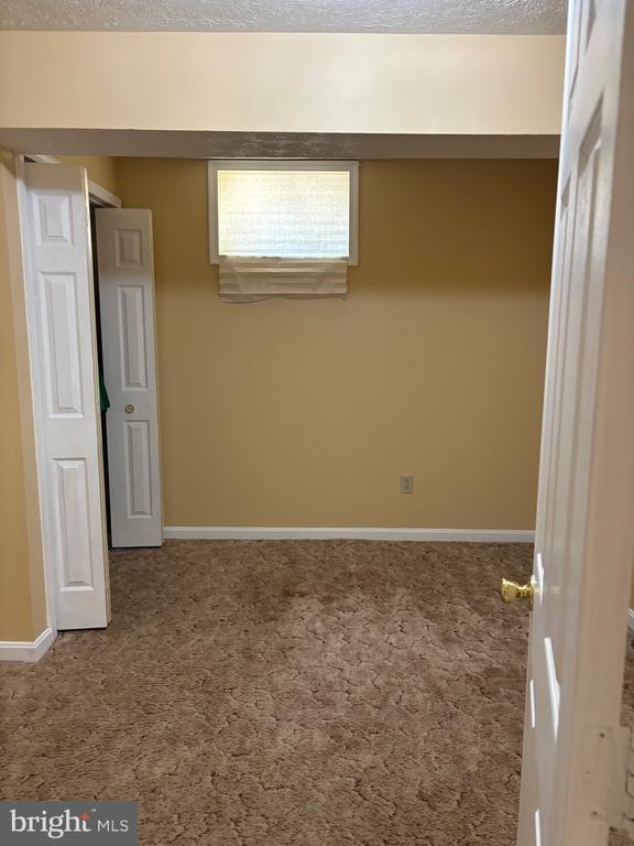 Building Photo - 7204 Willow Hill Dr