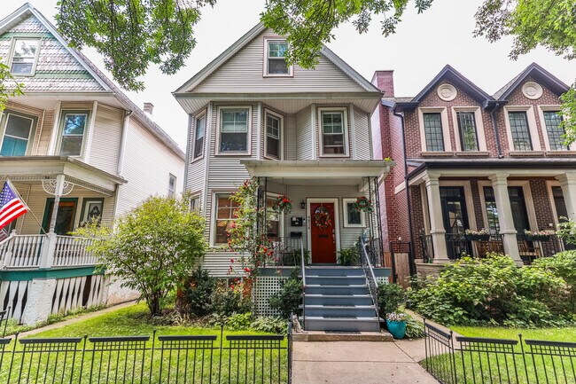 Building Photo - 4836 N Oakley Ave