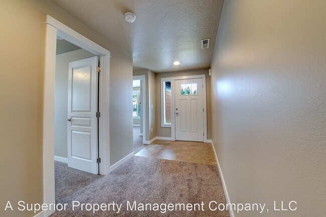 Building Photo - 3 br, 2 bath House - 1746 NE Janice Way