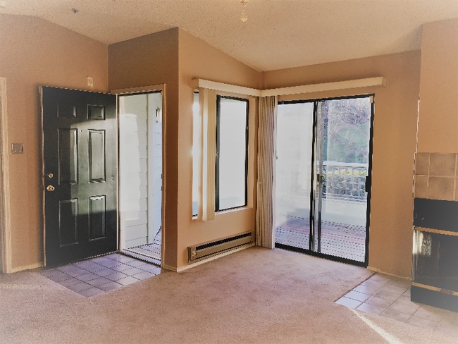 Building Photo - 1201 Glen Cove Pkwy