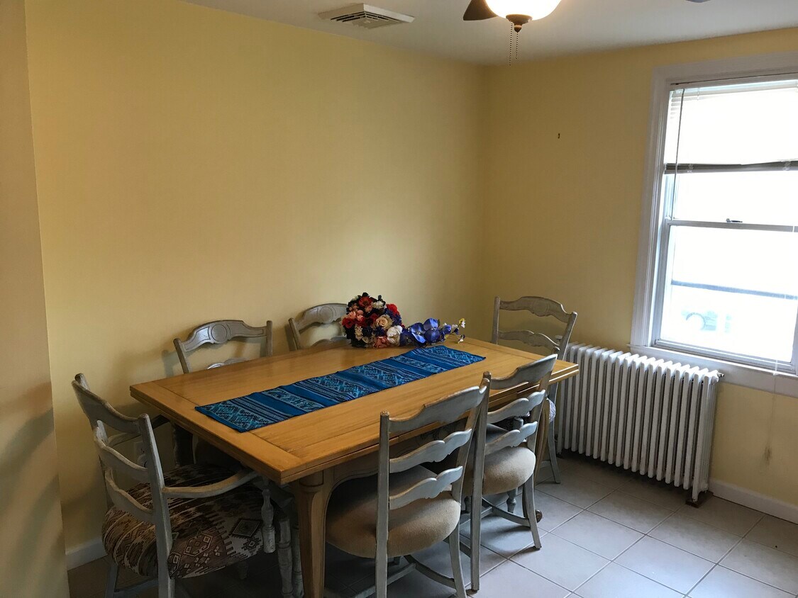 210 S 19th Ave, Manville, NJ 08835 Townhome Rentals in Manville NJ