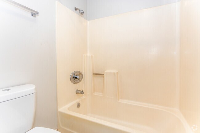 1BR, 1BA - 396SF - The Presidio Apartments