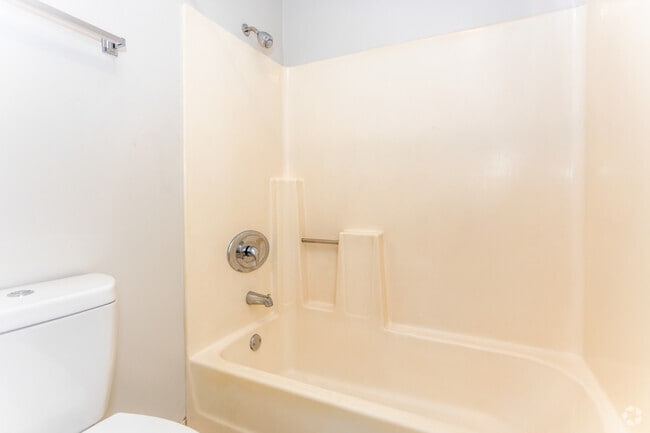 1BR, 1BA - 396SF - The Presidio Apartments