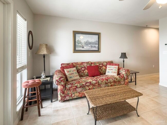 Building Photo - 13500 Sandy Key Dr