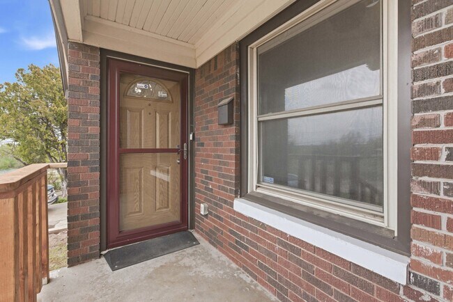 Foto del edificio - 2020 NE 30th St