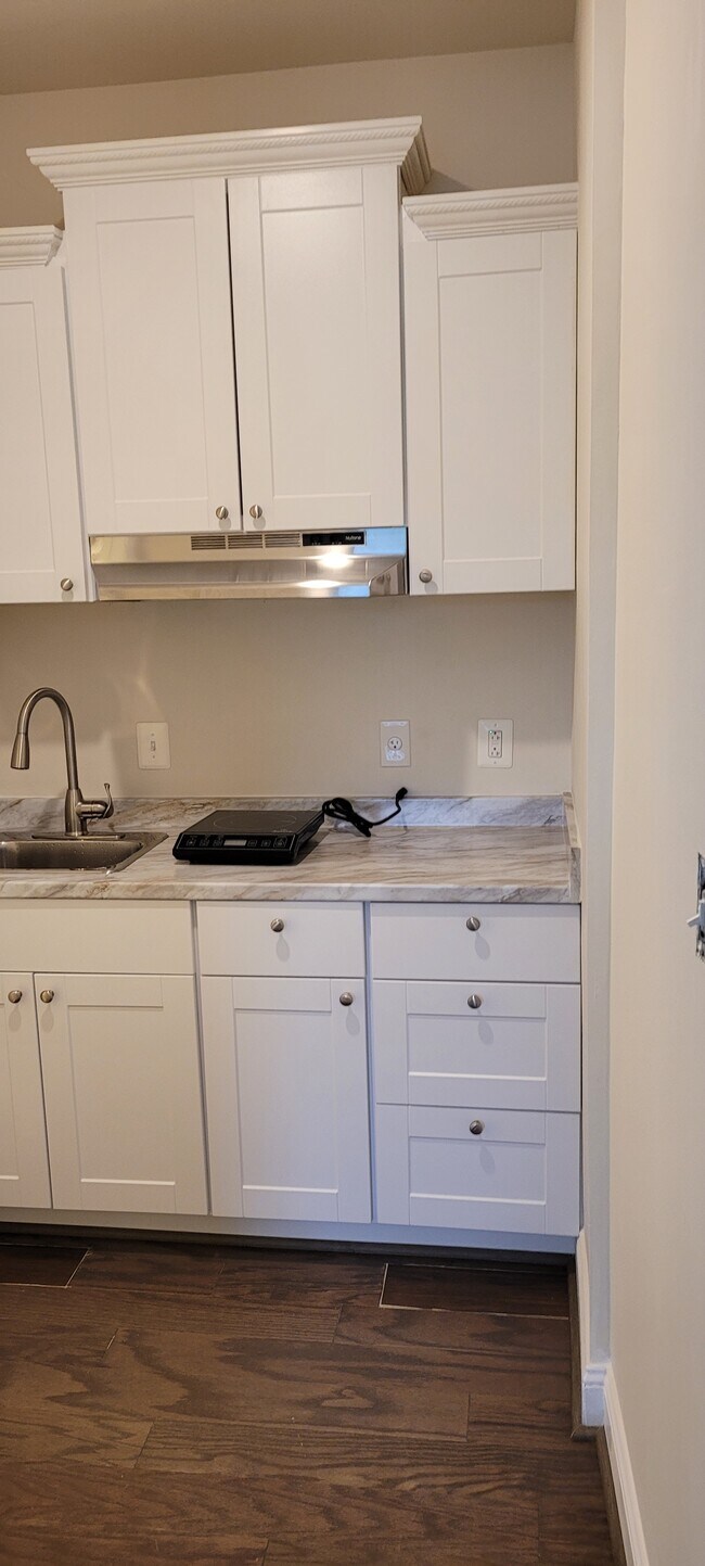 Foto del edificio - 2060 Alder Ln