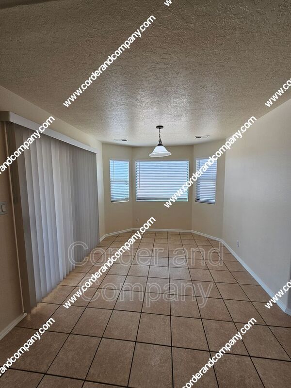 Building Photo - 1416 Monterrey Rd NE