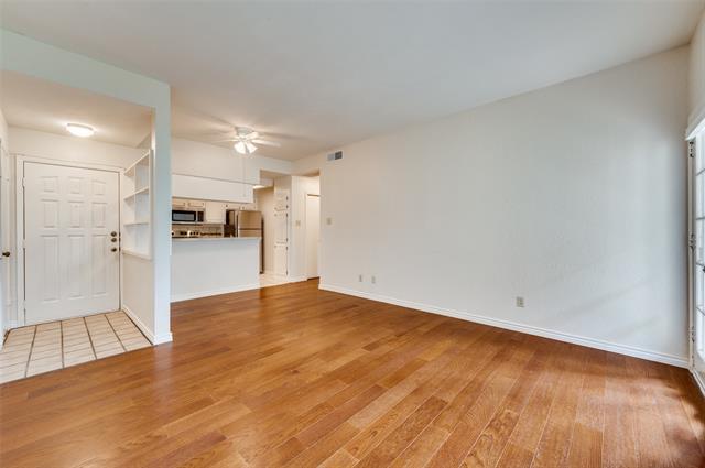 Foto del edificio - 3110 Devonshire Dr