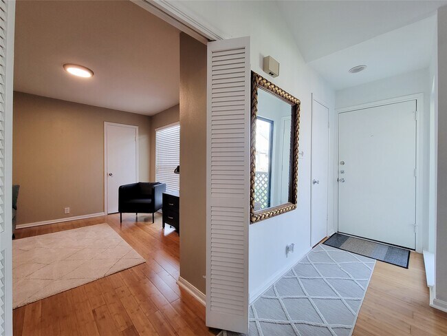 Building Photo - 2829 Timmons Ln