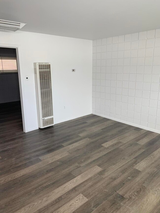 Building Photo - 1208 Ortiz Dr SE