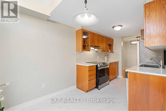 Building Photo - 227 Moss Grove St