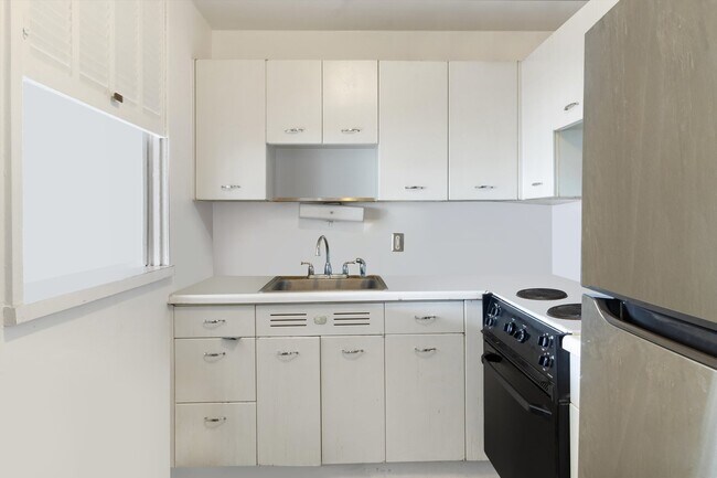 Foto del edificio - 1360 N Sandburg Terrace