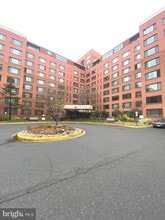 Building Photo - 1021 Arlington Blvd