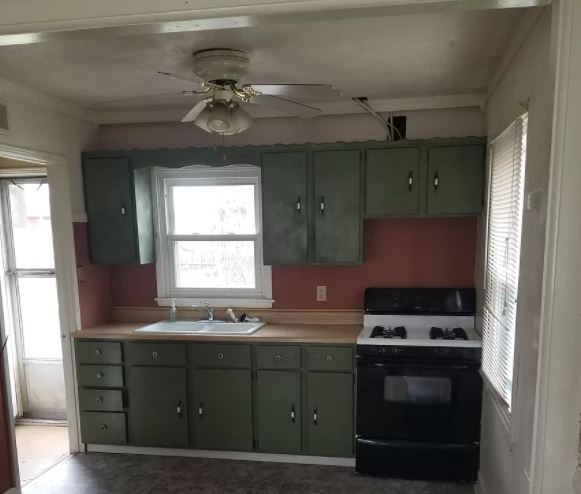 Building Photo - 415 Fairview Dr
