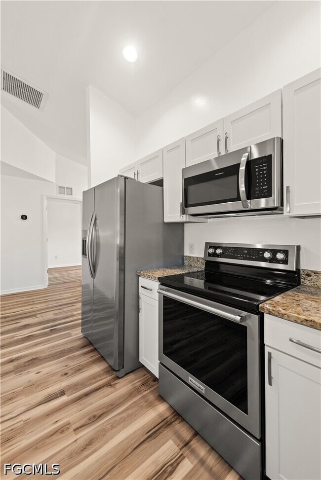 Foto del edificio - 3520 SW 17th Ave