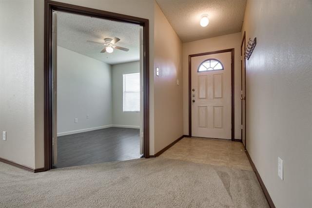 Foto del edificio - 8211 Leaning Oak Ct