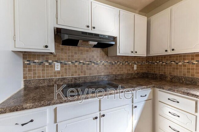 Foto del edificio - 318 E Emerald Ave