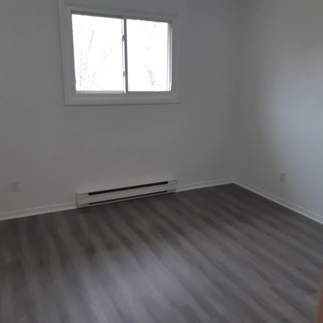 Building Photo - 32 Washburn St