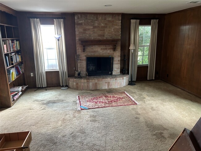 Foto del edificio - 5203 Pine Arbor Dr