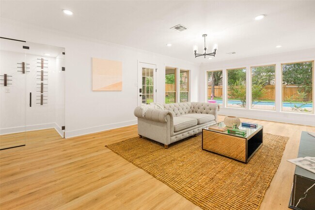 Building Photo - 5502 Graystone Ln