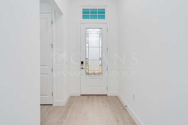 Building Photo - NEWER 4 Bedroom 3 Bath Home in Halifax Pla...