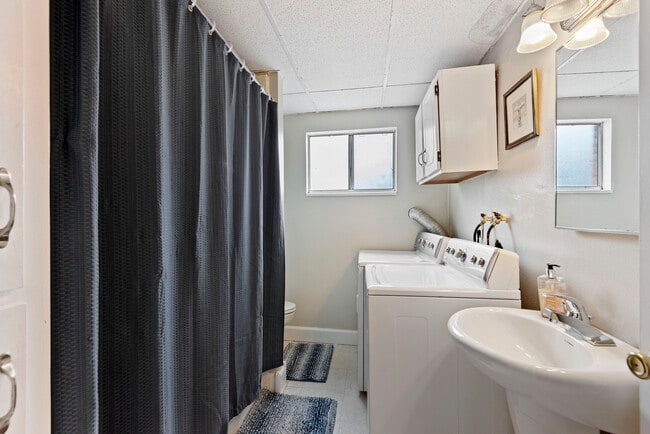 Building Photo - 137 E 1100 S