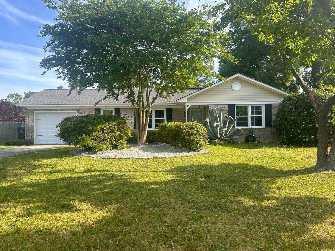Primary Photo - Three Bedroom Home with Fenced Private Yard