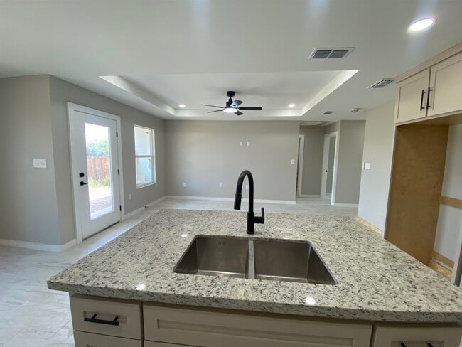 Building Photo - 6528 Adenia Loop