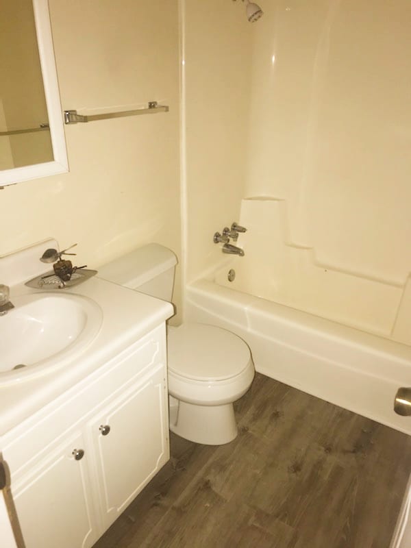 Bathroom - 420 N 5th Pl