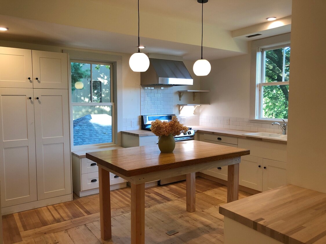 Kitchen - 48 Maple St