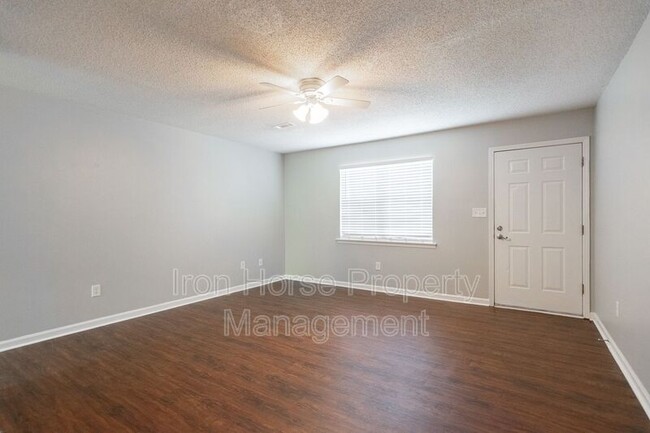 Foto del edificio - 2165 S Milledge Ave