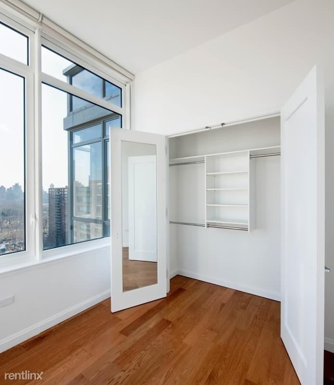 Foto del edificio - 775 Columbus Ave