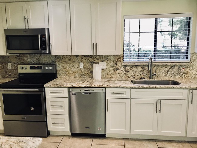 Foto del edificio - 1108 Devonwood