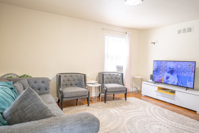 Living room - 2035 20th Rd N