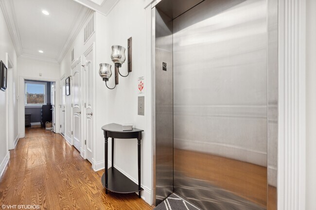 Foto del edificio - 2516 N Halsted St