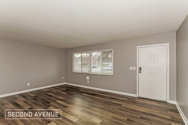 Building Photo - 940 Hollytree Dr